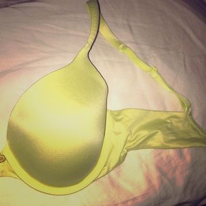 Victoria secret T-shirt bra